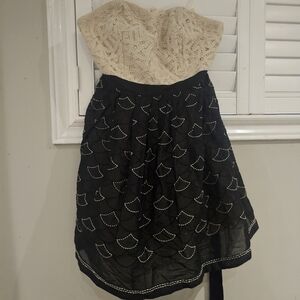 Elegant Black and Cream Lace Skirt